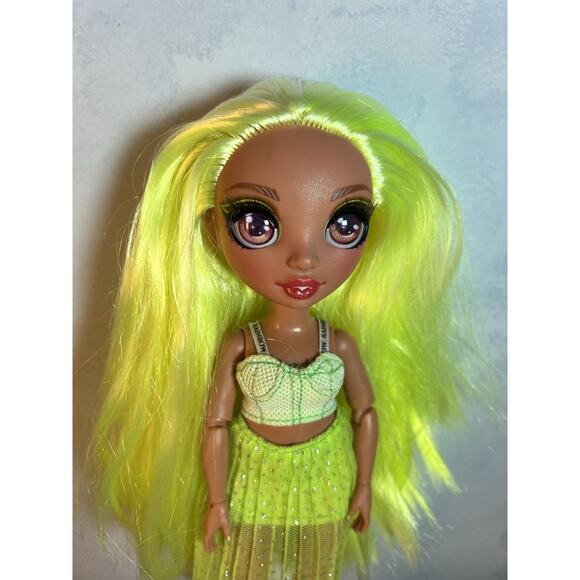 Rainbow High Karma Nichols – Neon Green Fashion Doll Only - Picture 2 of 8